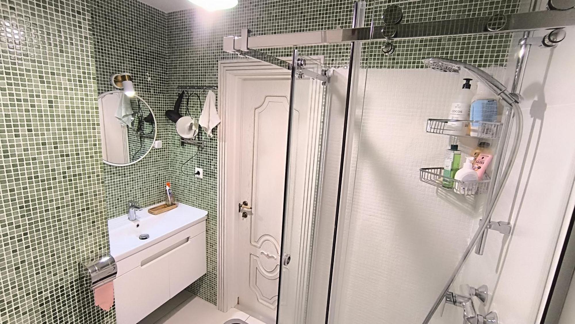 Комната С Двухместной Кроватью В Квартире С Общим Душем И Кухней, Double Room In A Guest Apartment, Camera La Cheie In Apartament Cu Dus, Bucatarie Comuna Chisinau Exterior photo